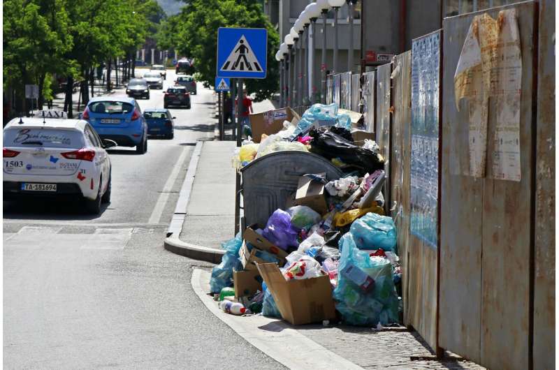 Bosnian city of Mostar awash in trash amid landfill protest