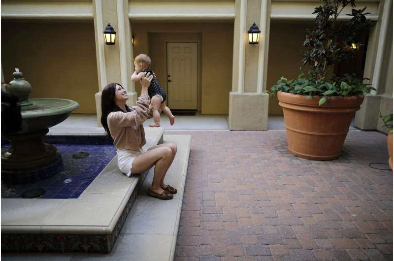 California calls pot smoke, THC a risk to moms-to-be