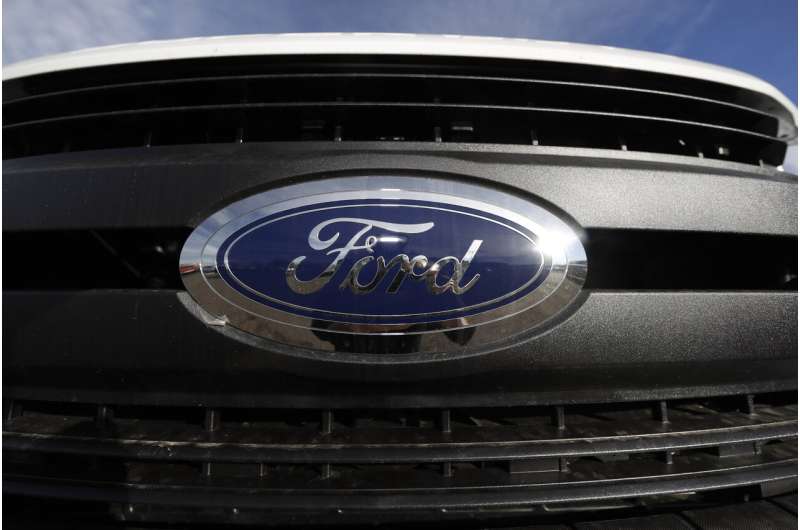 Ford recalls big pickups; tailgates can open unexpectedly