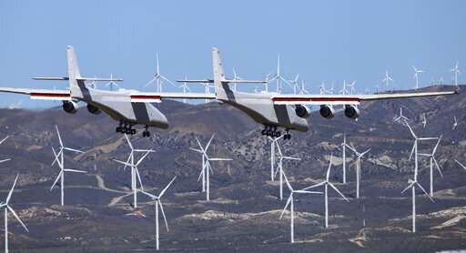 In California, giant Stratolaunch jet flies for first time