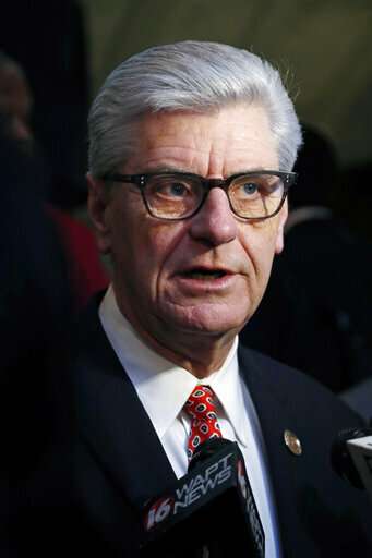 Mississippi governor signs 'heartbeat' abortion law