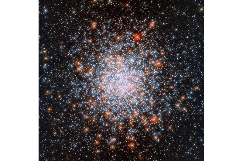 Multiple stellar populations found in the cluster NGC 1866