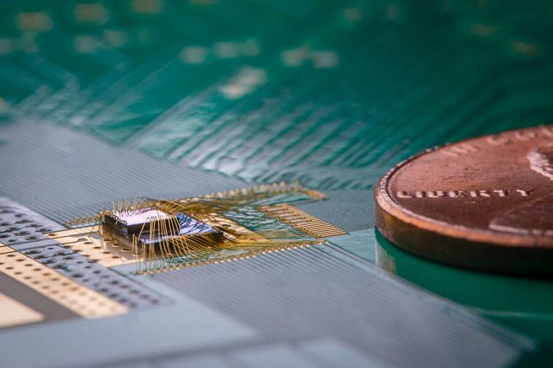 New chip for waking up small wireless devices could extend battery life