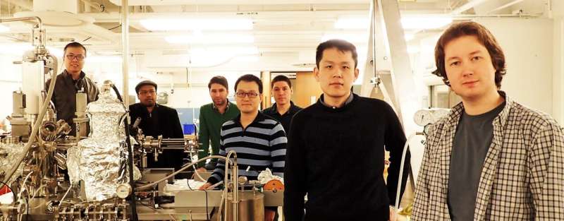Princeton physicists discover topological behavior of electrons in 3D magnetic material