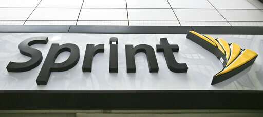 T-Mobile, Sprint execs defending merger to lawmakers