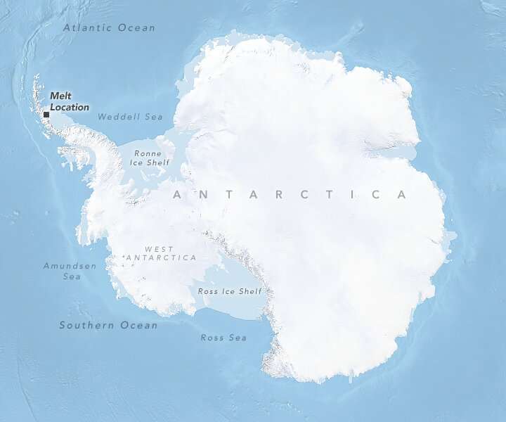 Warm winds in autumn could strain Antarctica's Larsen C ice shelf