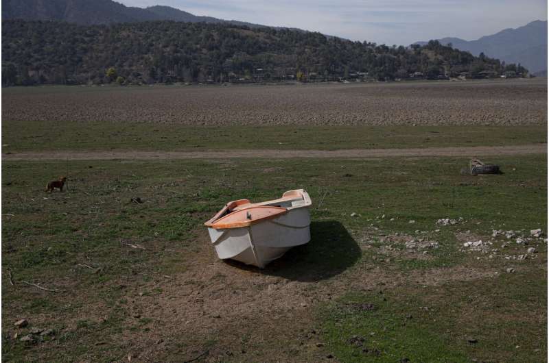 Worst drought in decades hits Chile capital and outskirts