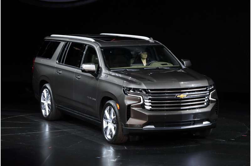 Amid climate change concern, GM rolls out big new Chevy SUVs