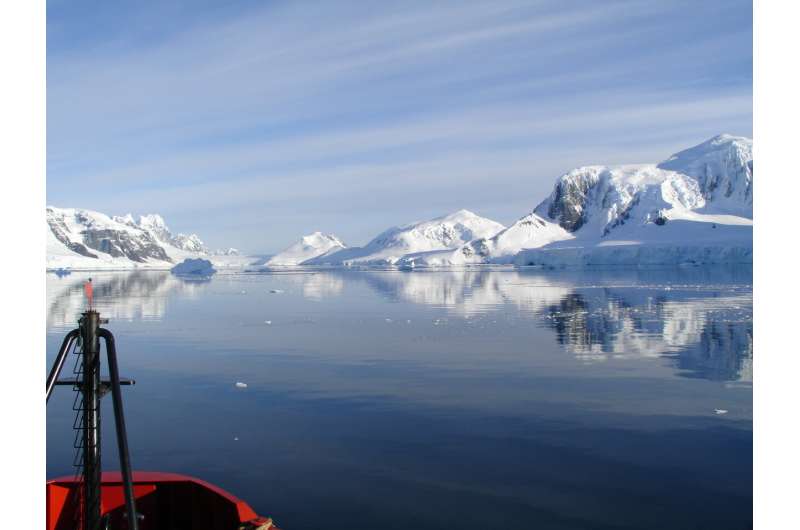Study finds big increase in ocean carbon dioxide absorption along West Antarctic Peninsula
