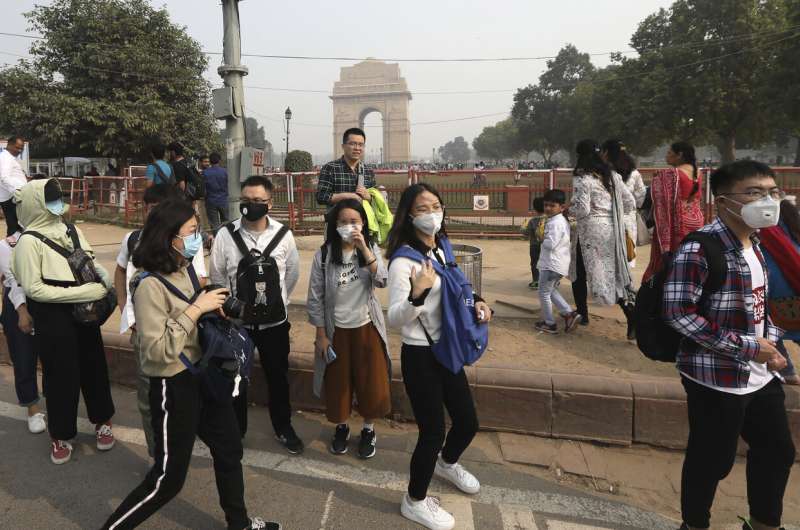 Air quality sinks to 'severe' in haze-shrouded New Delhi