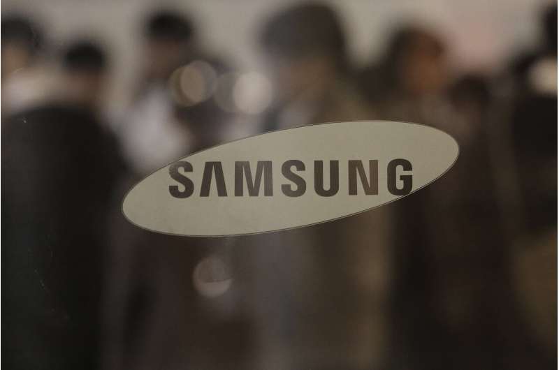 Samsung Electronics says third quarter profit fell 56%