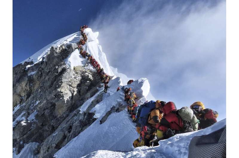 US scientist sounds warning on future Everest dangers