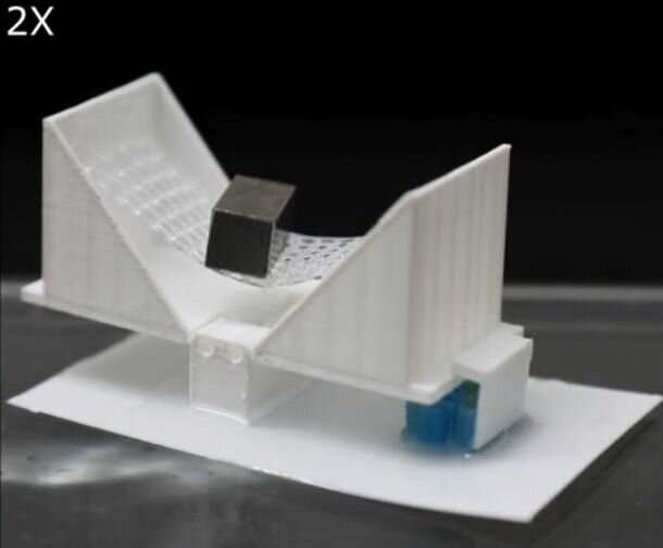 Engineers 3-D print smart objects with 'embodied logic'