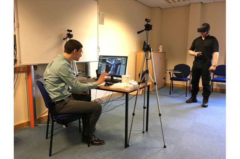 Investigating police decision-making under stress using EEG in virtual reality scenarios
