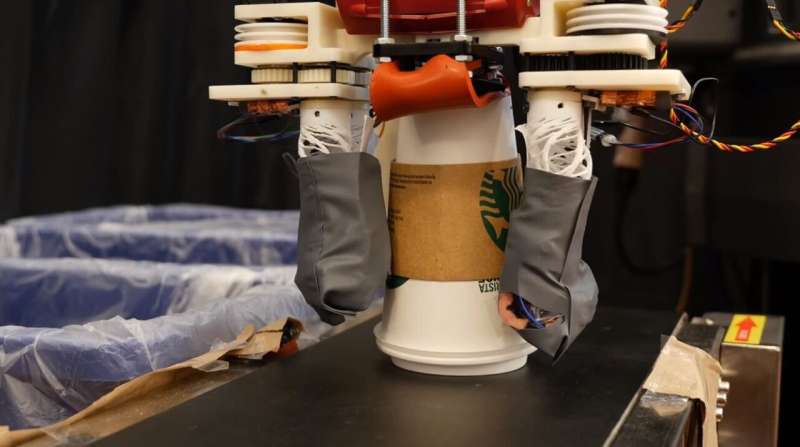 Recycling robot can use sense of touch to sort through the trash