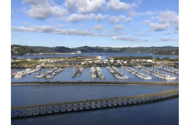 Critics blast Oregon repeal of tsunami-zone building ban