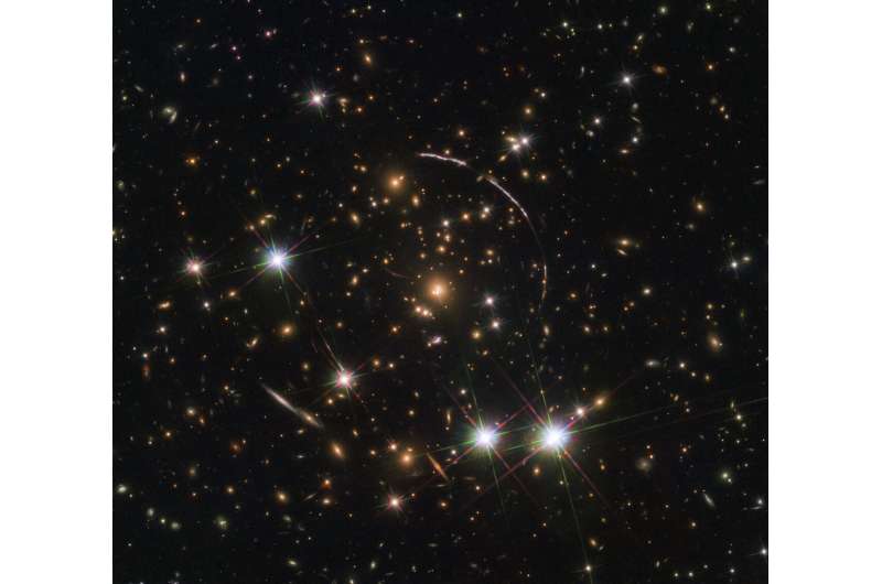 Hubble captures a dozen Sunburst Arc doppelgangers