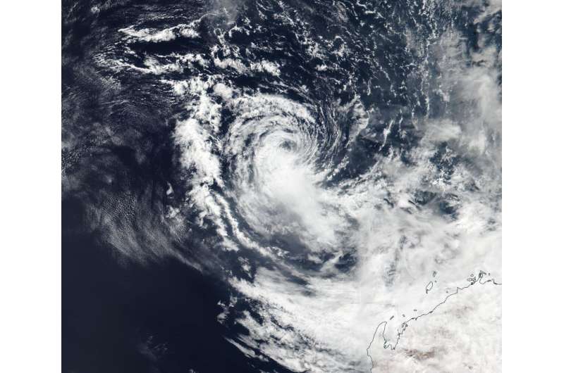 NASA-NOAA satellite sees Tropical Cyclone Wallace dissipating