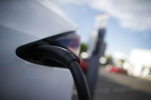 AAA: Cold weather can cut electric car range over 40 percent