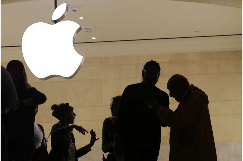 Apps cost too much? Antitrust lawsuit adds to Apple's woes (Update)