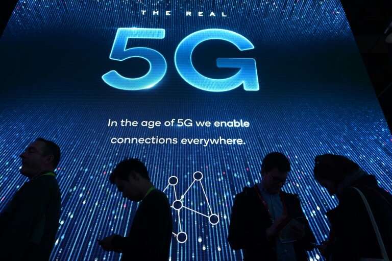 A top US official dampened speculation that Washington would seek to nationalize 5G wireless systems in the United States, sayin