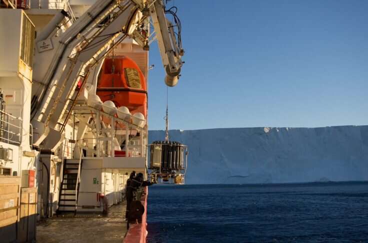 Dense Antarctic water returning to the Atlantic