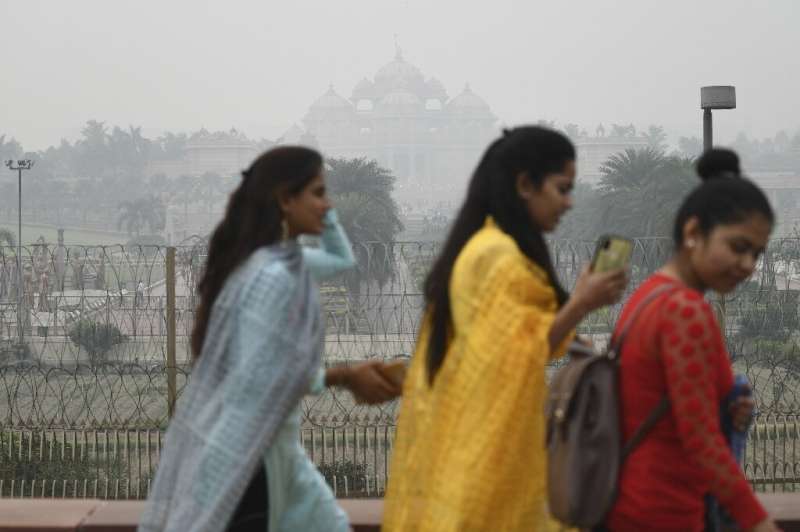 Doctors say face masks must be worn on polluted days in Delhi but many people do not, or cannot, heed the advice