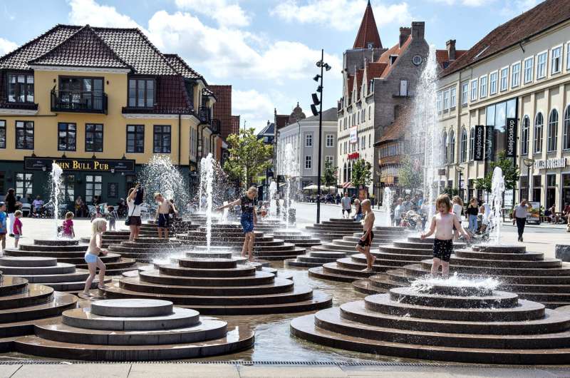 Europe heat wave breaks Belgian record, mercury to rise more