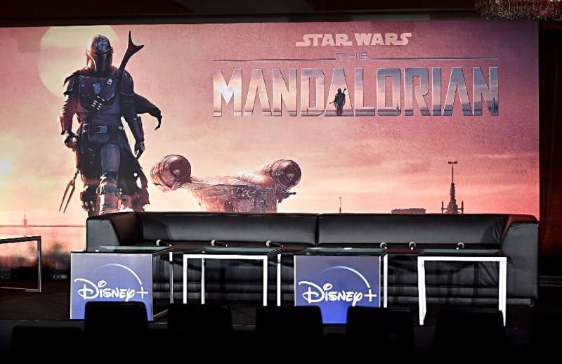 Excited fans stayed up until the small hours to be among the first to watch &quot;The Mandalorian,&quot; a new live-action Star 