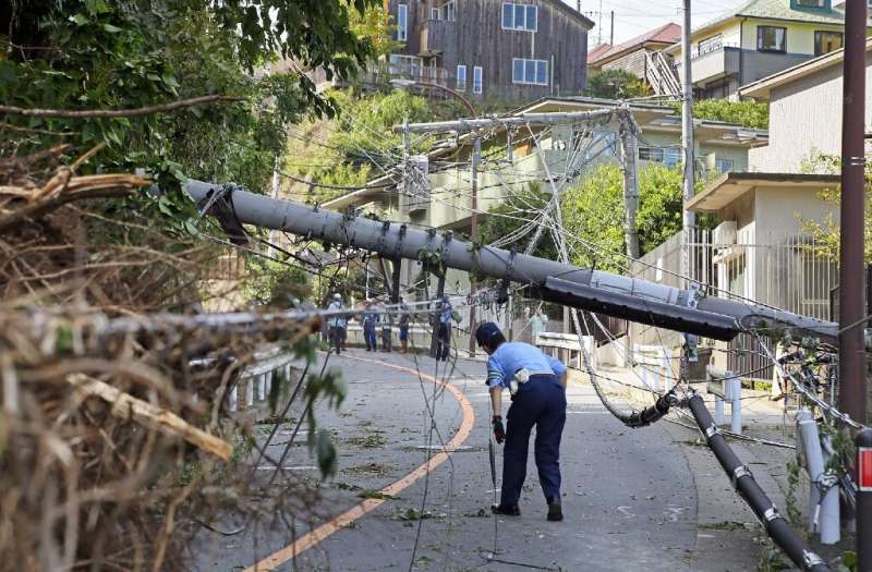 Experts accuse the Japanese government and utility companies of being unprepared as tens of thousands of homes were still withou