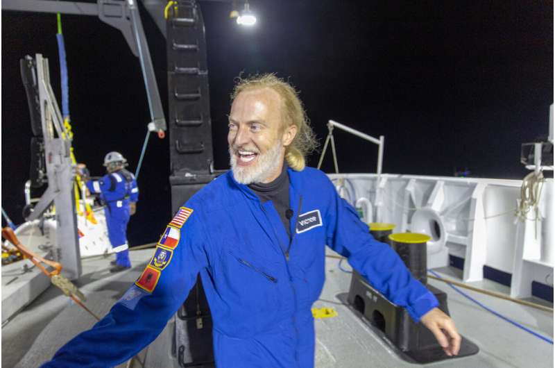 Explorer recounts making the deepest ocean dive in history