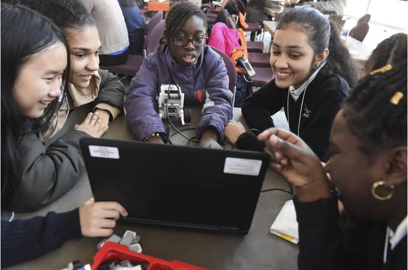 Girls outscore boys on tech, engineering, even without class