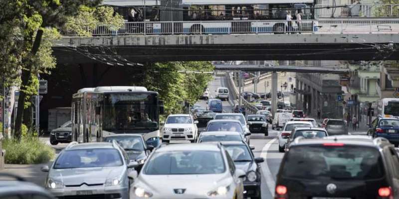 How the road network determines traffic capacity