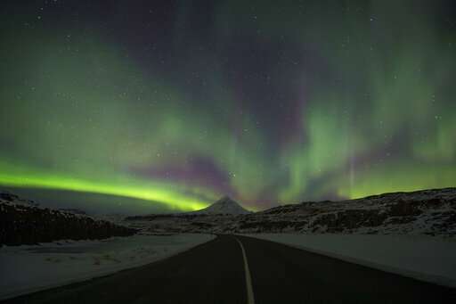 Iceland's Northern Lights: Beautiful sight, risky drives