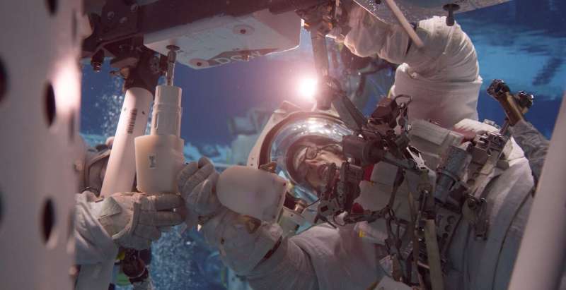 Image: Astronaut Matthias Maurer training for EVA