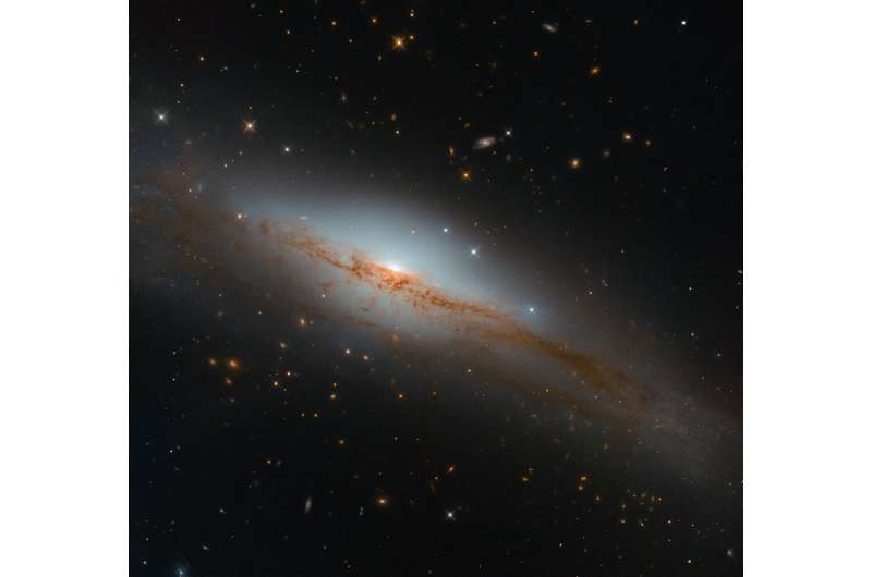 Image: Hubble eyes an emitting galaxy