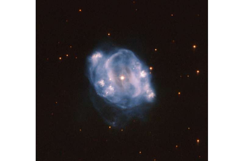 Image: Hubble views star nearing its end