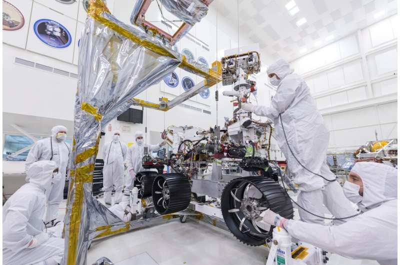 Image: Mars 2020 rover gets its wheels