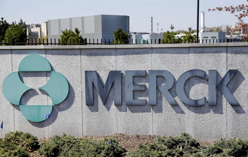 Merck 1Q net quadruples as cancer drug, vaccine sales soar