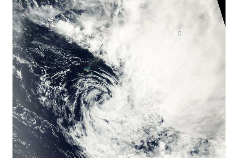 NASA catches the 1-day life of Tropical Cyclone Neil