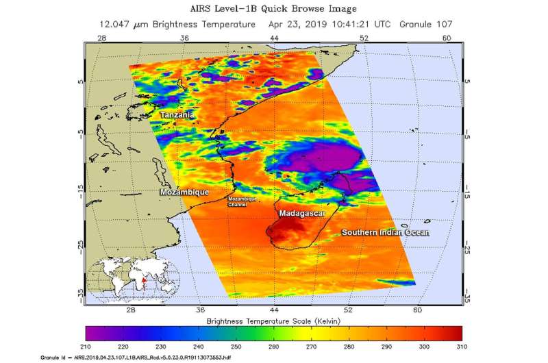 NASA examines Tropical Cyclone Kenneth in infrared light