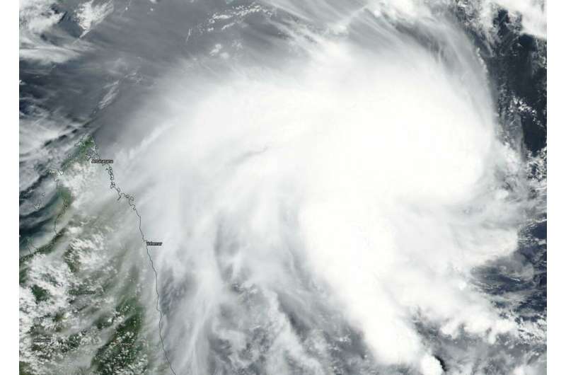 NASA-NOAA's Suomi NPP satellite catches development of Tropical Cyclone 12S