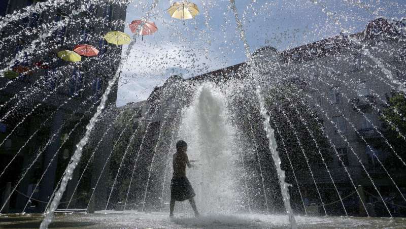 New heat wave in Europe starts to breaks records