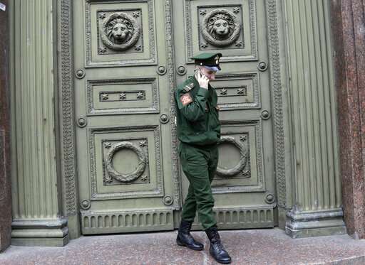 New legislation bans Russian soldiers from using smartphones