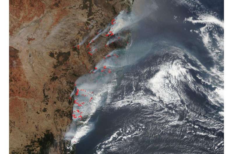NOAA-NASA's Suomi NPP satellite views New South Wales fires raging on