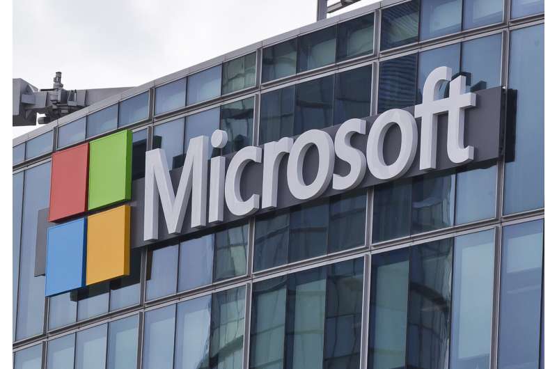 Pentagon hands Microsoft $10B 'war cloud' deal, snubs Amazon