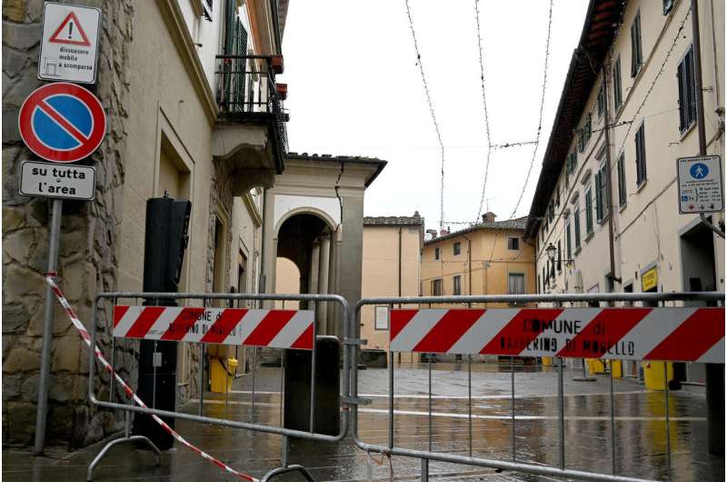 Quake rattles Tuscany, no injuries reported