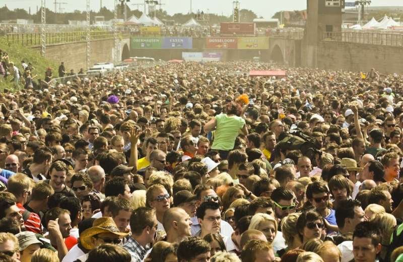 Ten tips for surviving a crowd crush