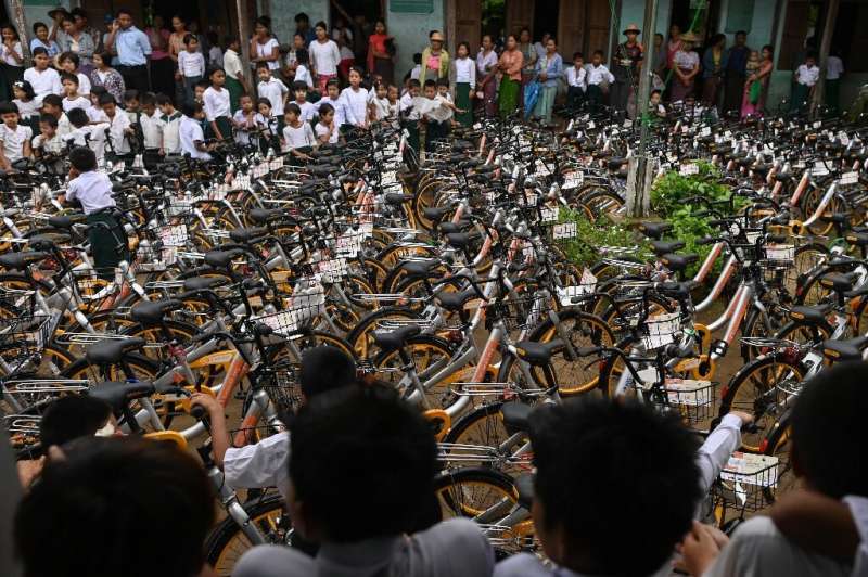 The aim is to keep up momentum and hand out a total of 100,000 bikes over five years