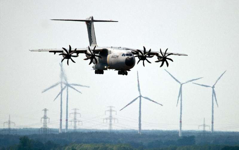 The German air force has found loose bolts on some A440M propellers and refused to take delivery of two new planes